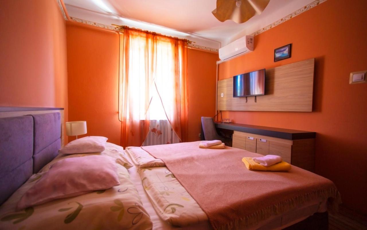 Alabastrom Panzio Es Etterem Bed & Breakfast Bogács Dış mekan fotoğraf