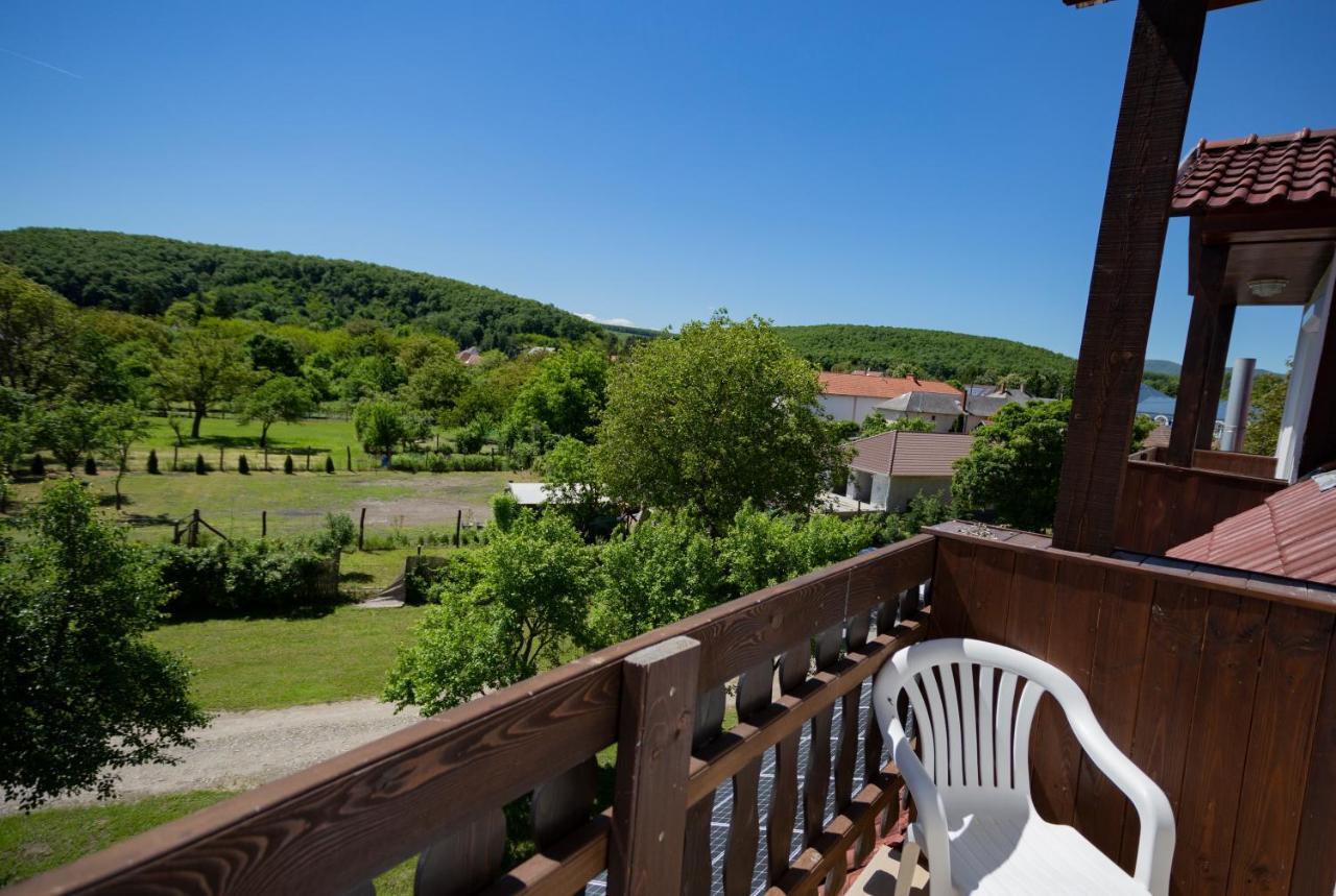 Alabastrom Panzio Es Etterem Bed & Breakfast Bogács Dış mekan fotoğraf