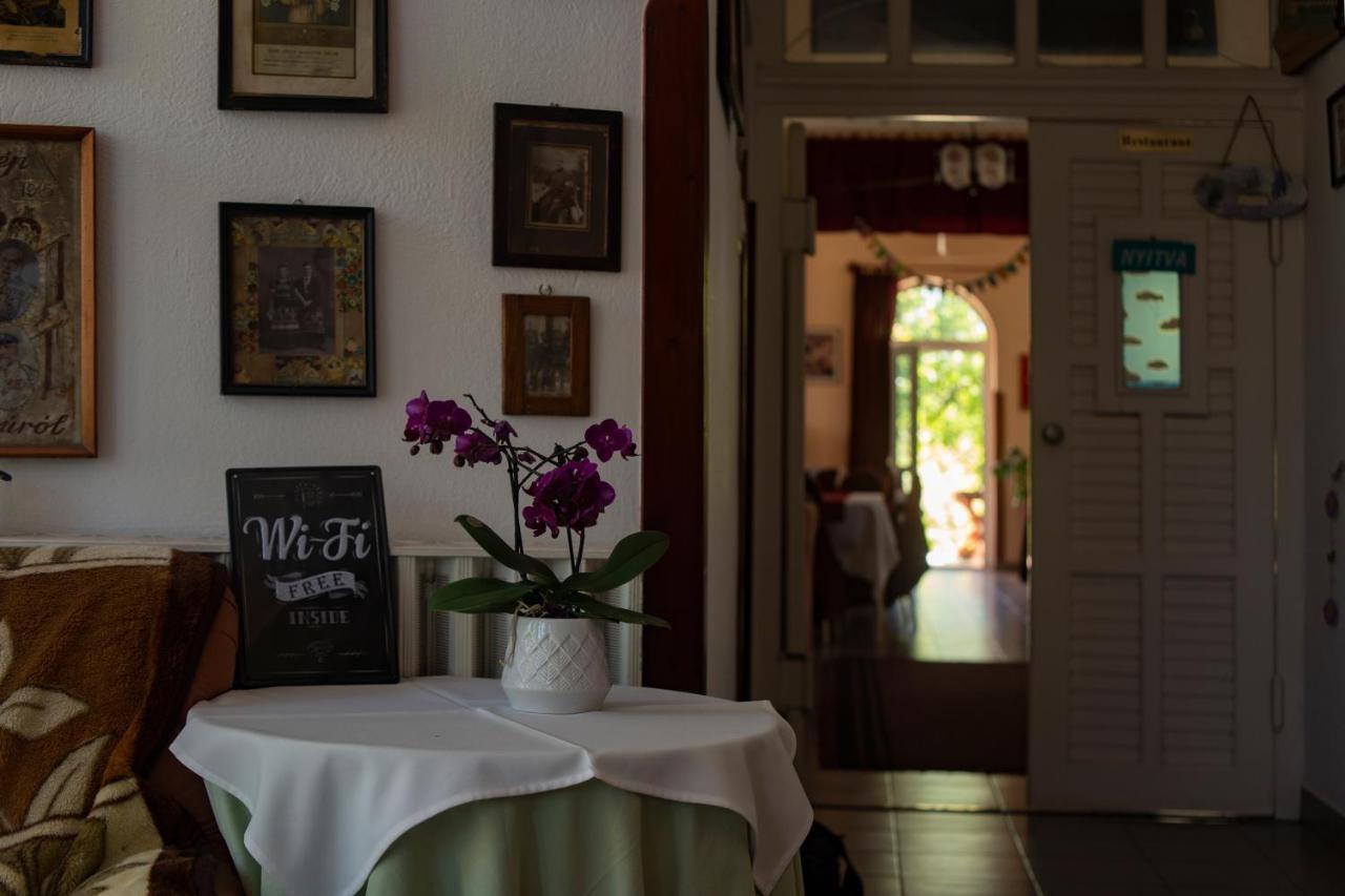 Alabastrom Panzio Es Etterem Bed & Breakfast Bogács Dış mekan fotoğraf